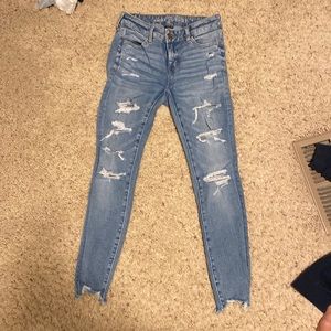American Eagle skinny Jean size 2 short